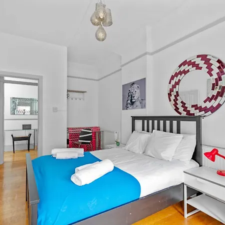 Brilliant 6 Bed Flat In London Apartment Exterior photo