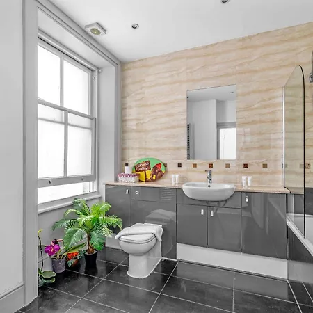 Brilliant 6 Bed Flat In London Apartment Exterior photo