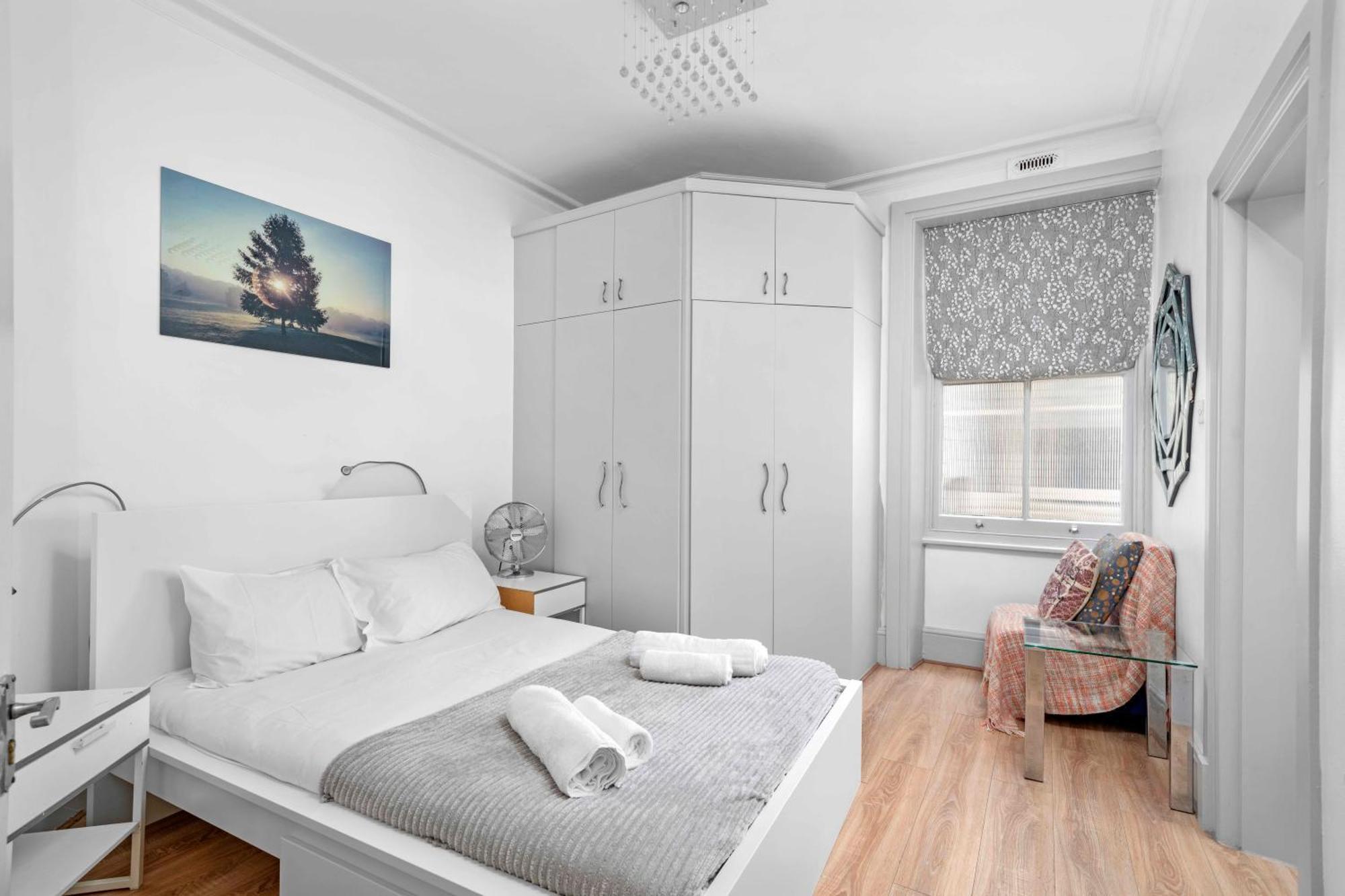 Brilliant 6 Bed Flat In London