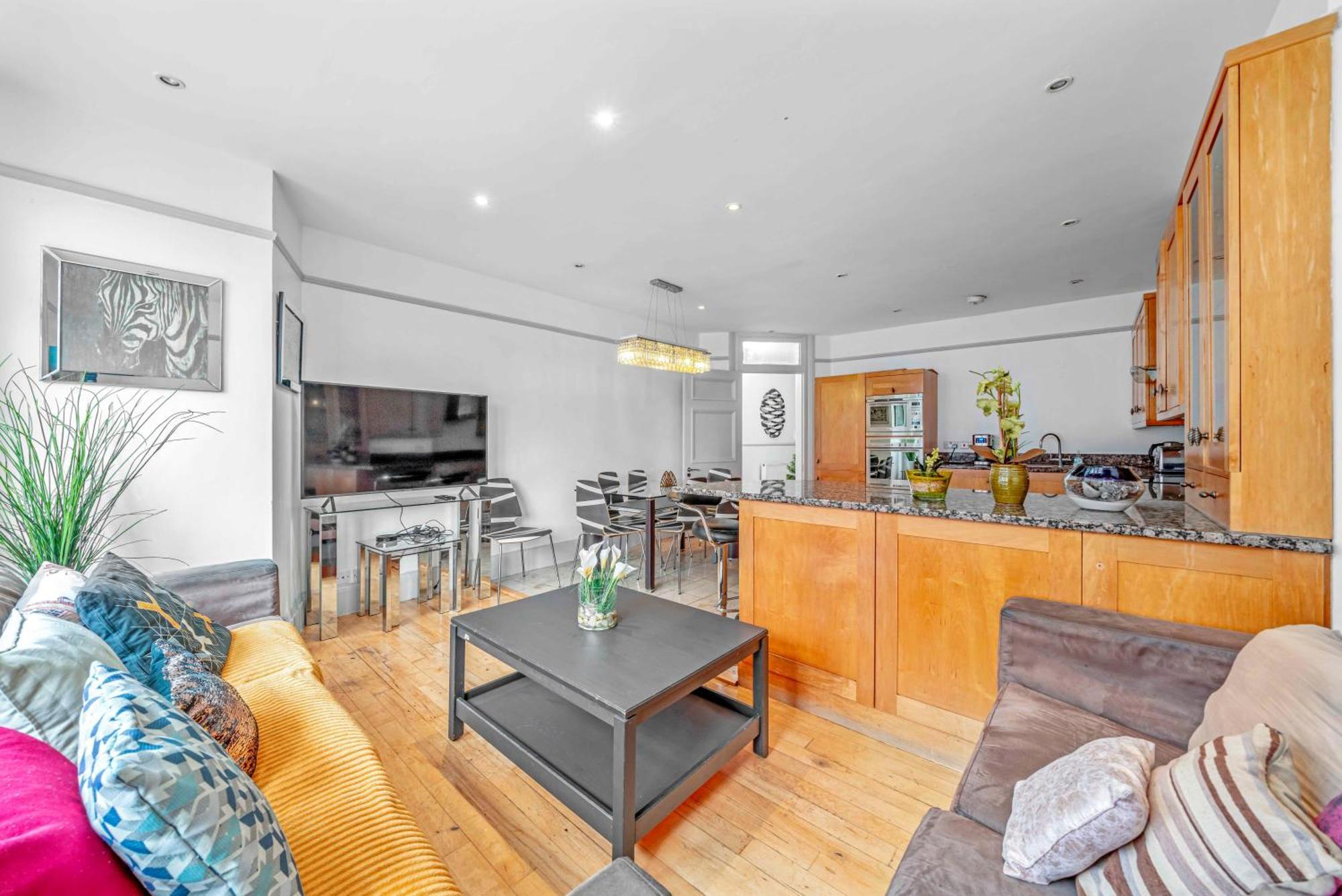 Brilliant 6 Bed Flat In London