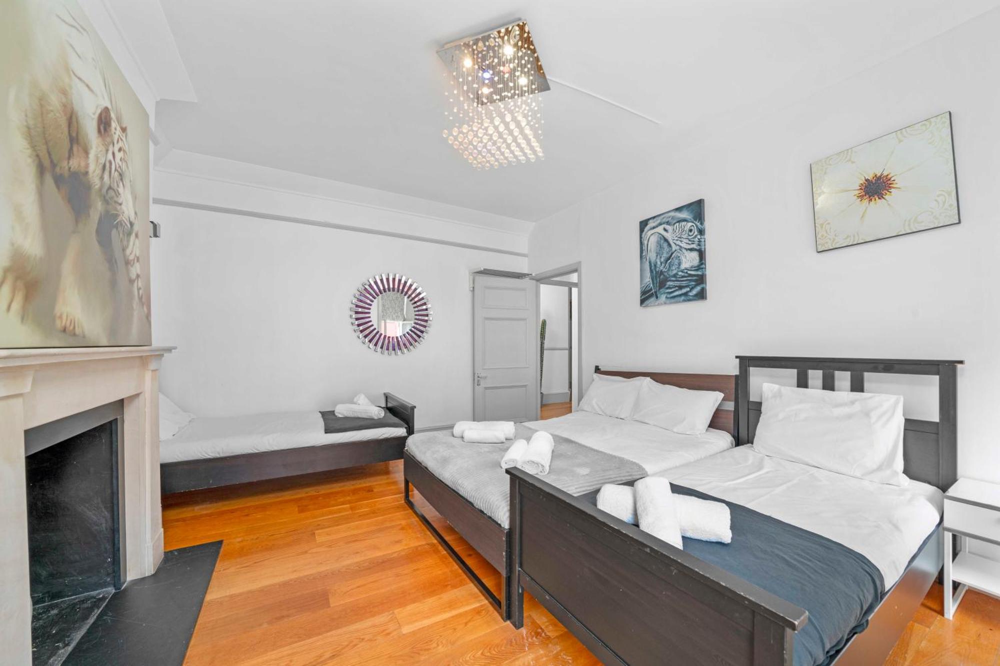 Apartment Brilliant 6 Bed Flat In *